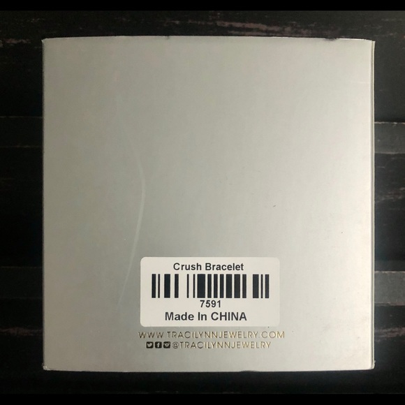 TRACI LYNN Crystal Drop Chain Link Bracelet - Picture 3 of 3